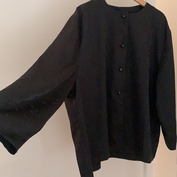 Black shimmery fancy shacket size 4x - Picture 2 of 5